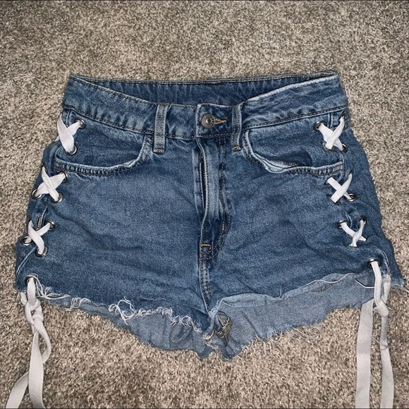 Divided H&M Blue & White Laced Jean shorts size 4 - Picture 3 of 10